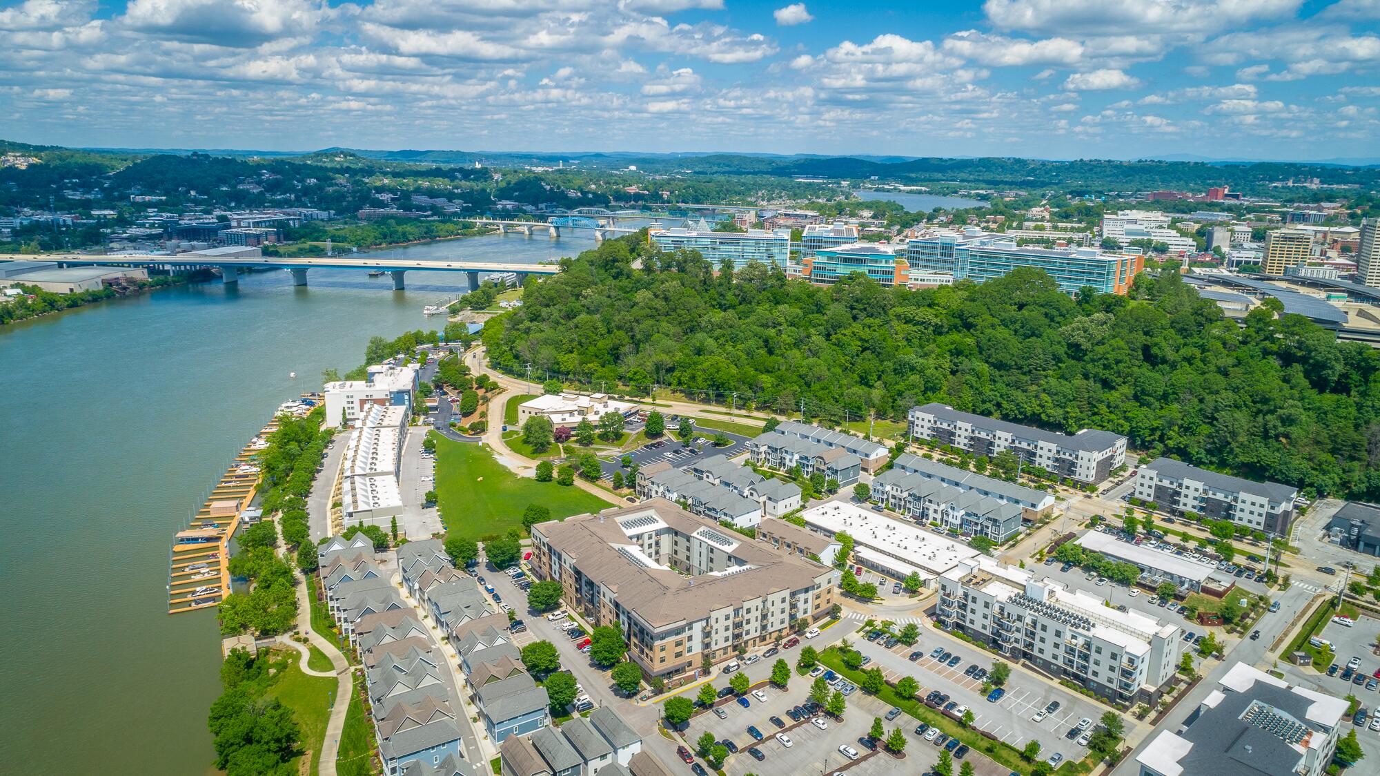 782 Riverfront Parkway, 216