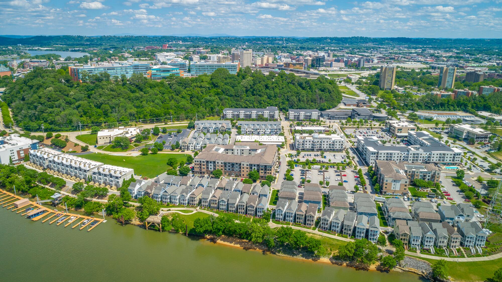 782 Riverfront Parkway, 216