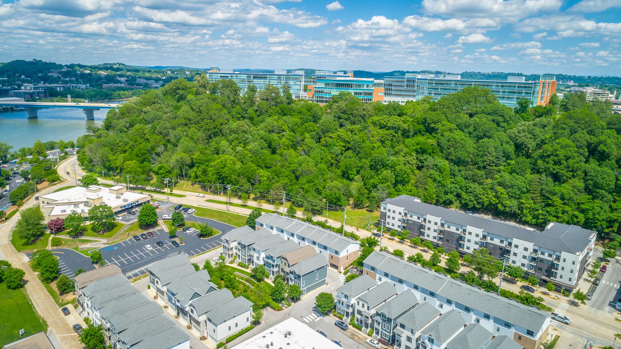 782 Riverfront Parkway, 216