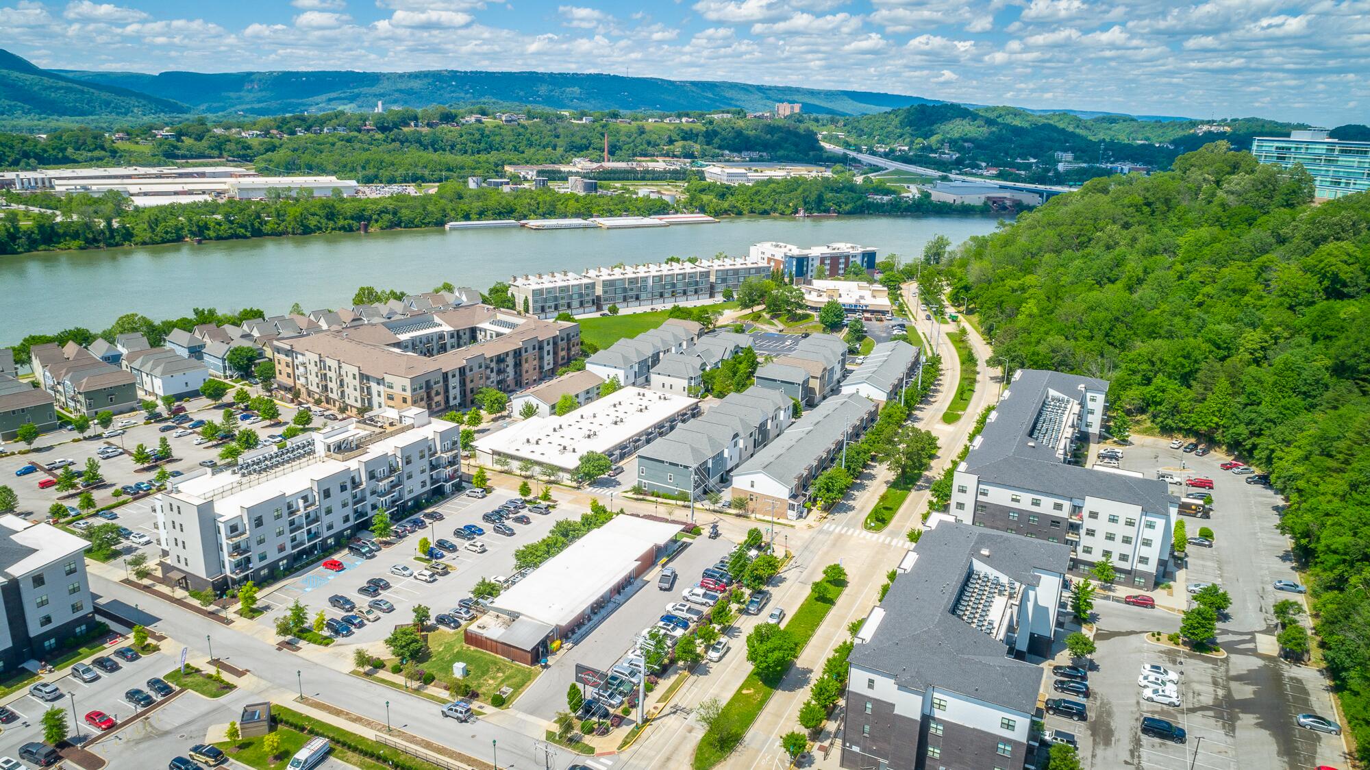 782 Riverfront Parkway, 216