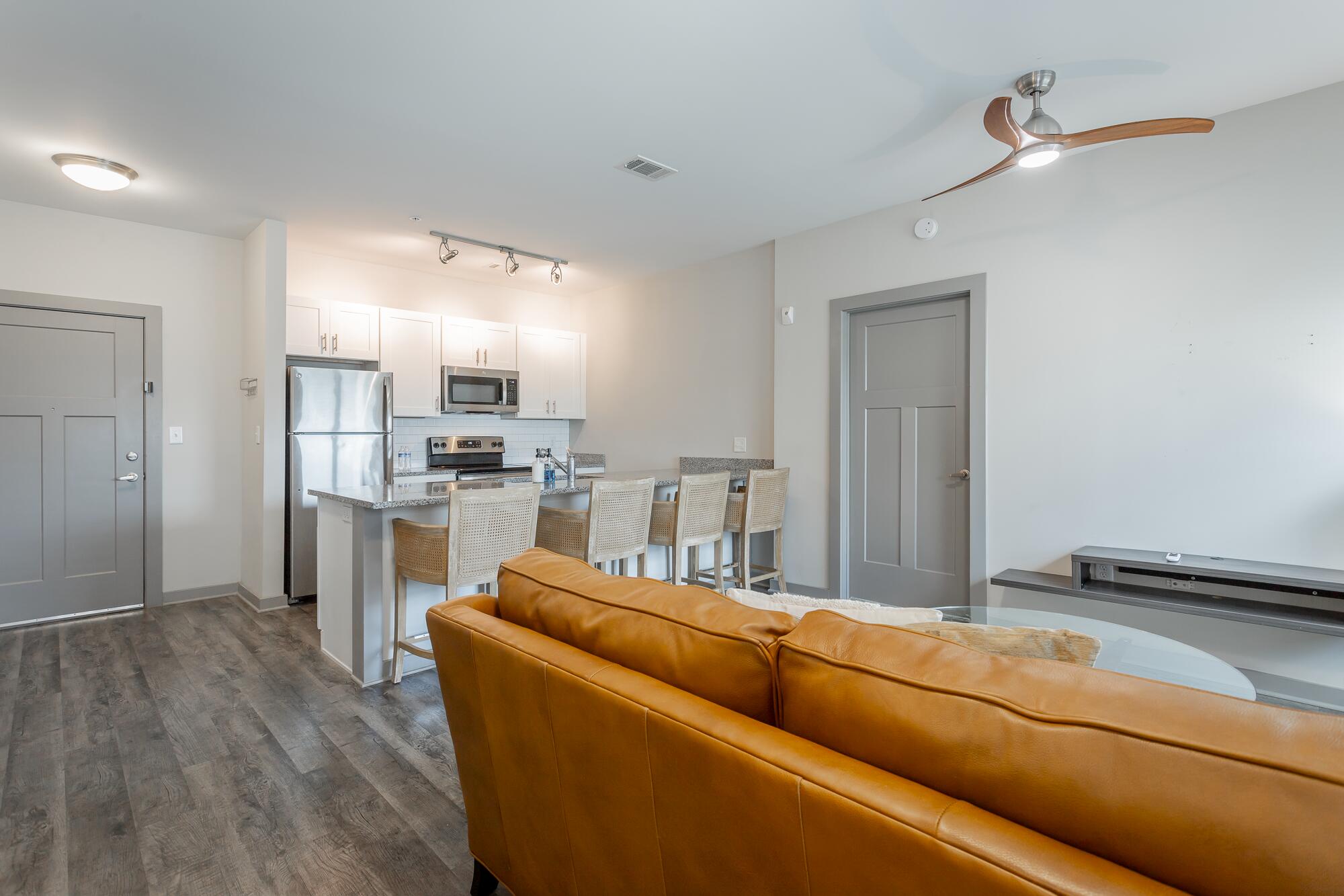 782 Riverfront Parkway, 216