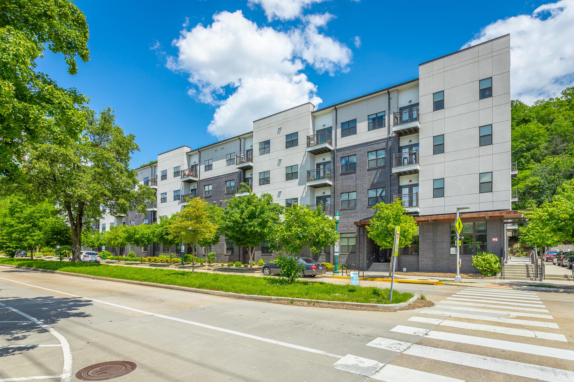 782 Riverfront Parkway, 216
