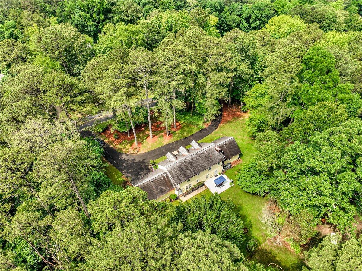 400 Three Oaks Drive SE