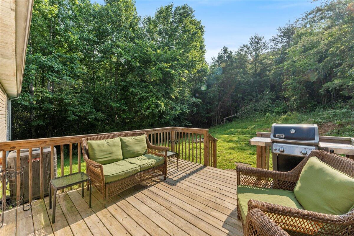 487 Ridge Road, LaFayette