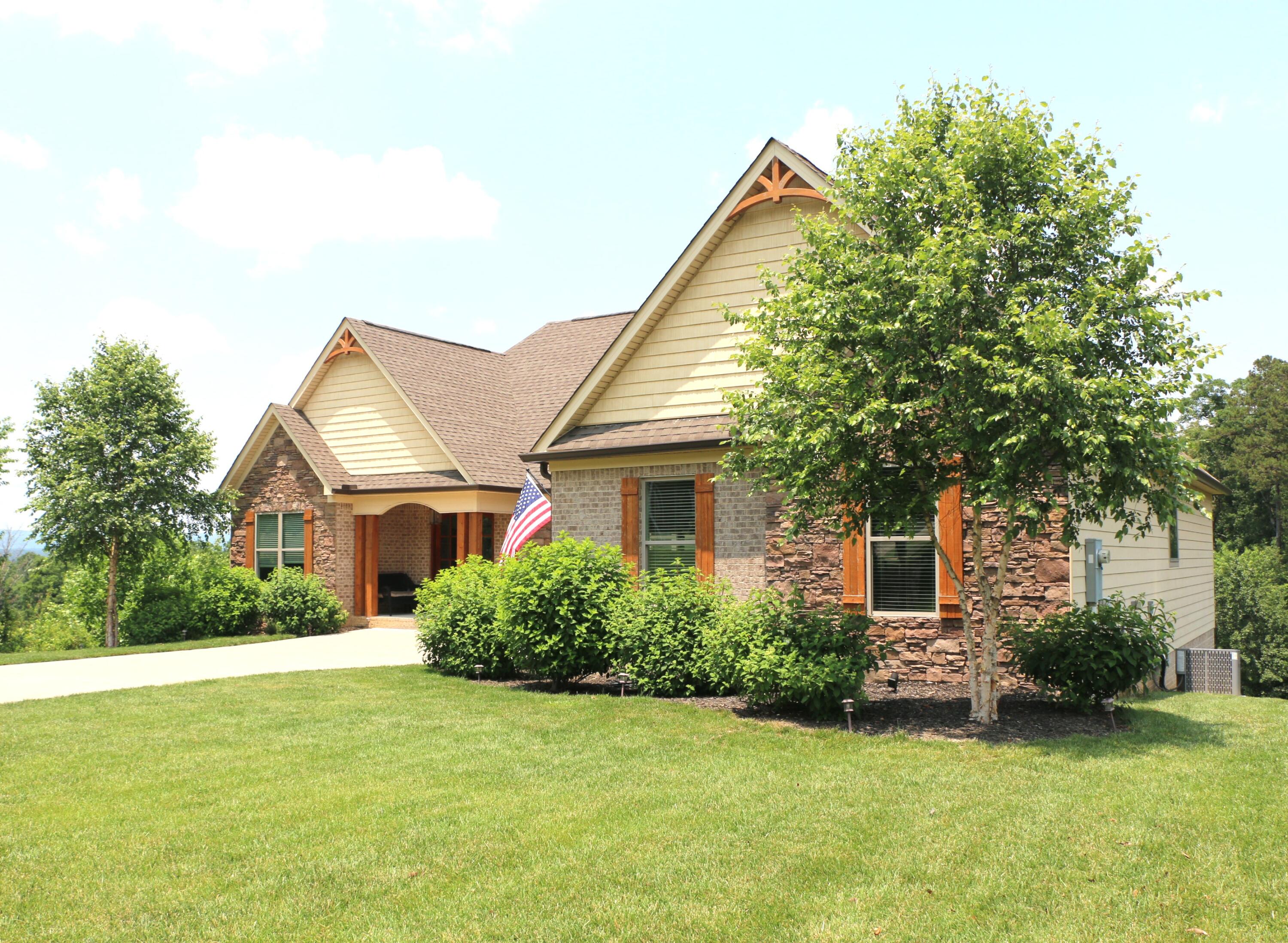 225 Magnolia Place