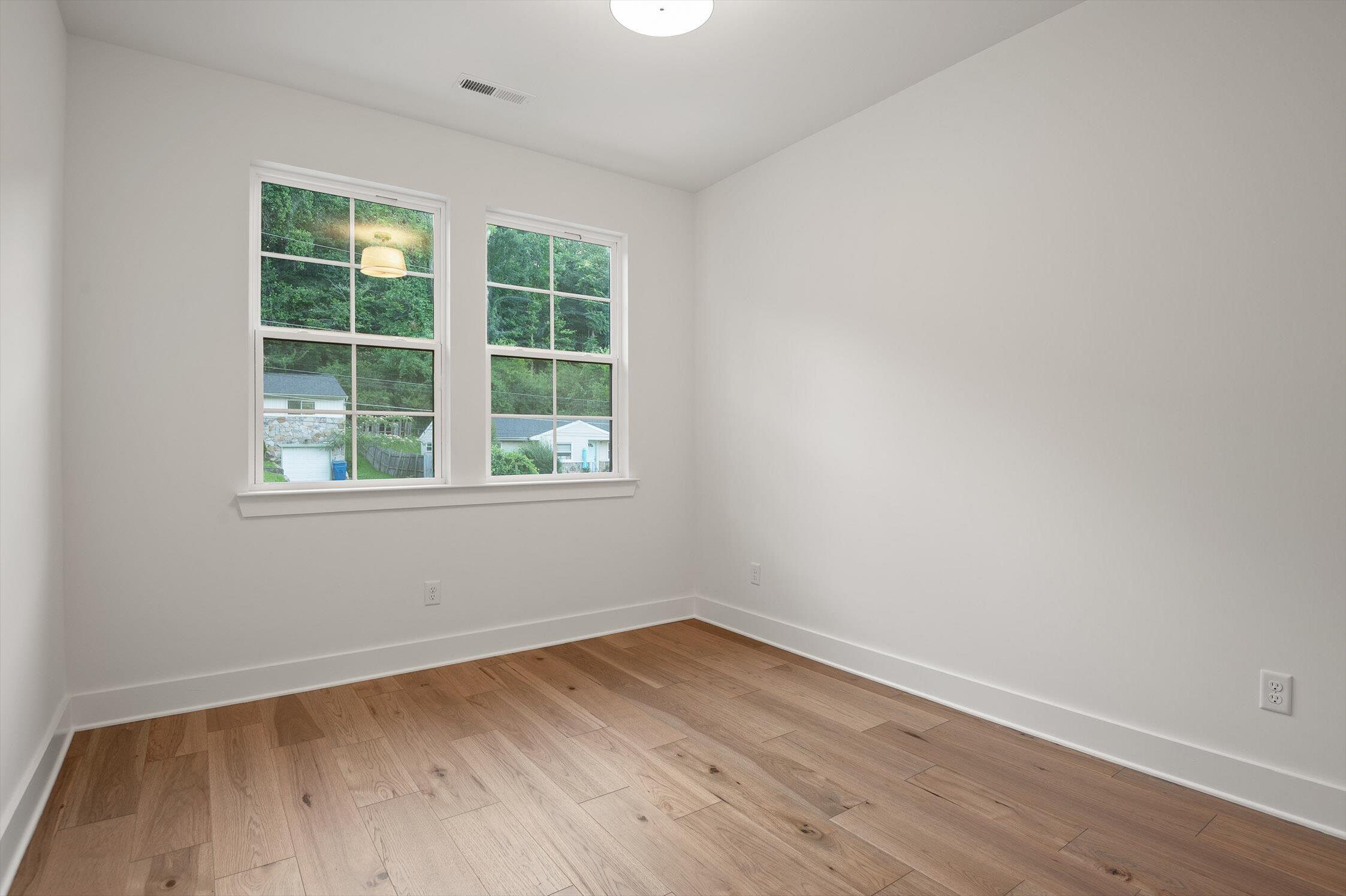 4206 Oakland Terrace N