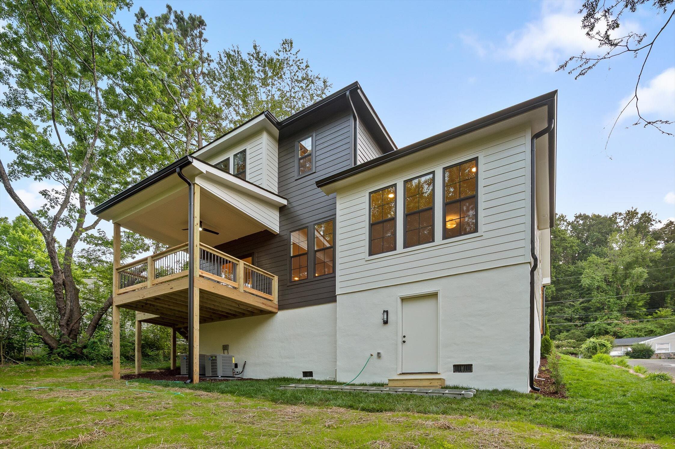 4206 Oakland Terrace N