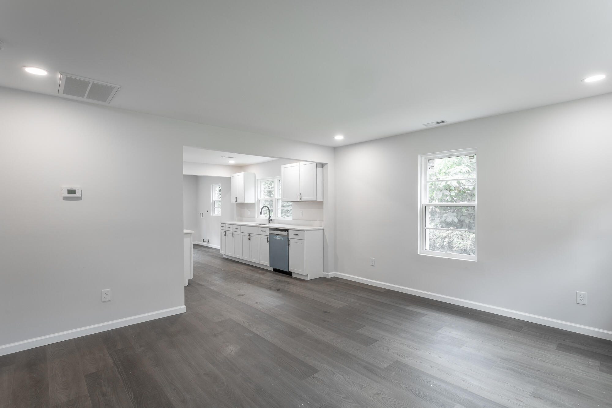 1402 W 53rd Street