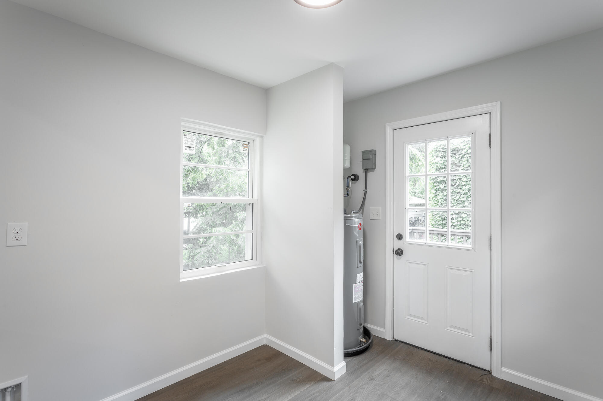 1402 W 53rd Street