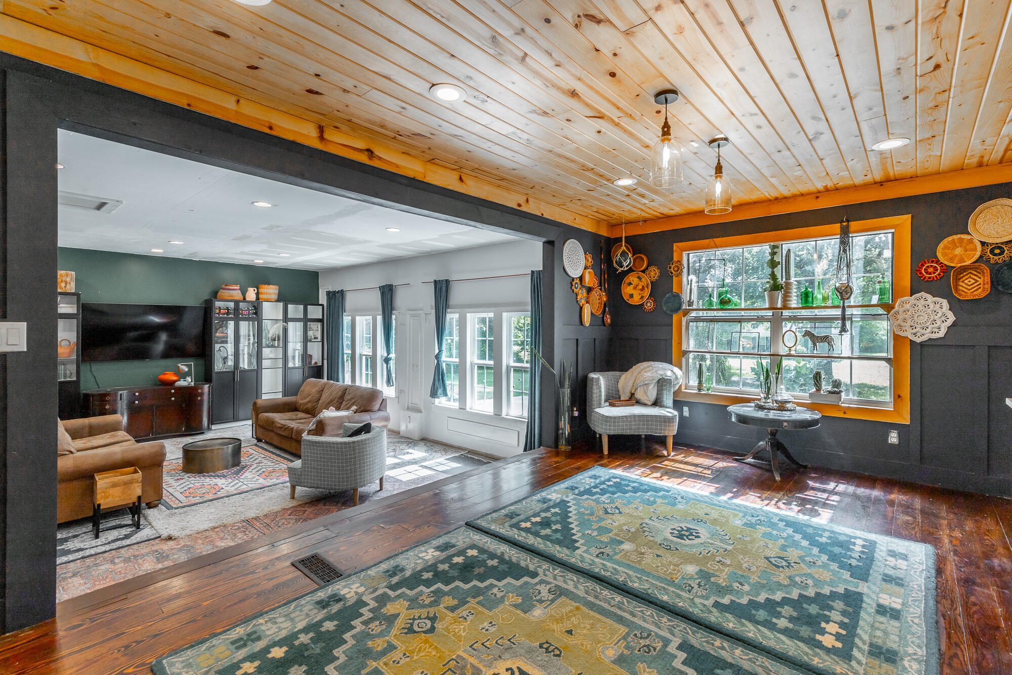 1727 Saunders Road