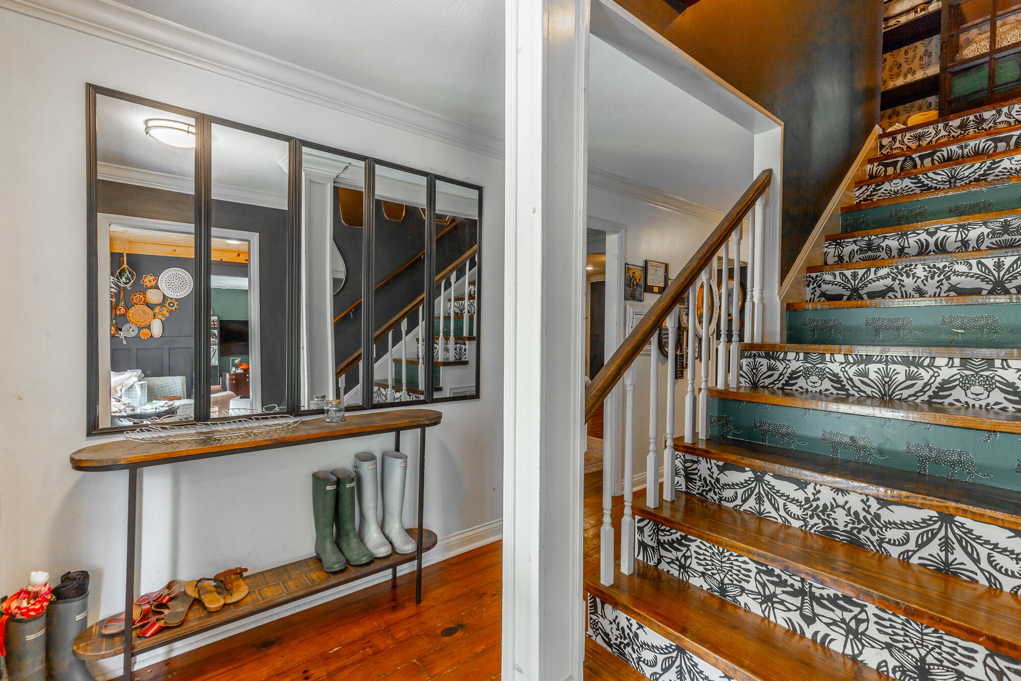 1727 Saunders Road