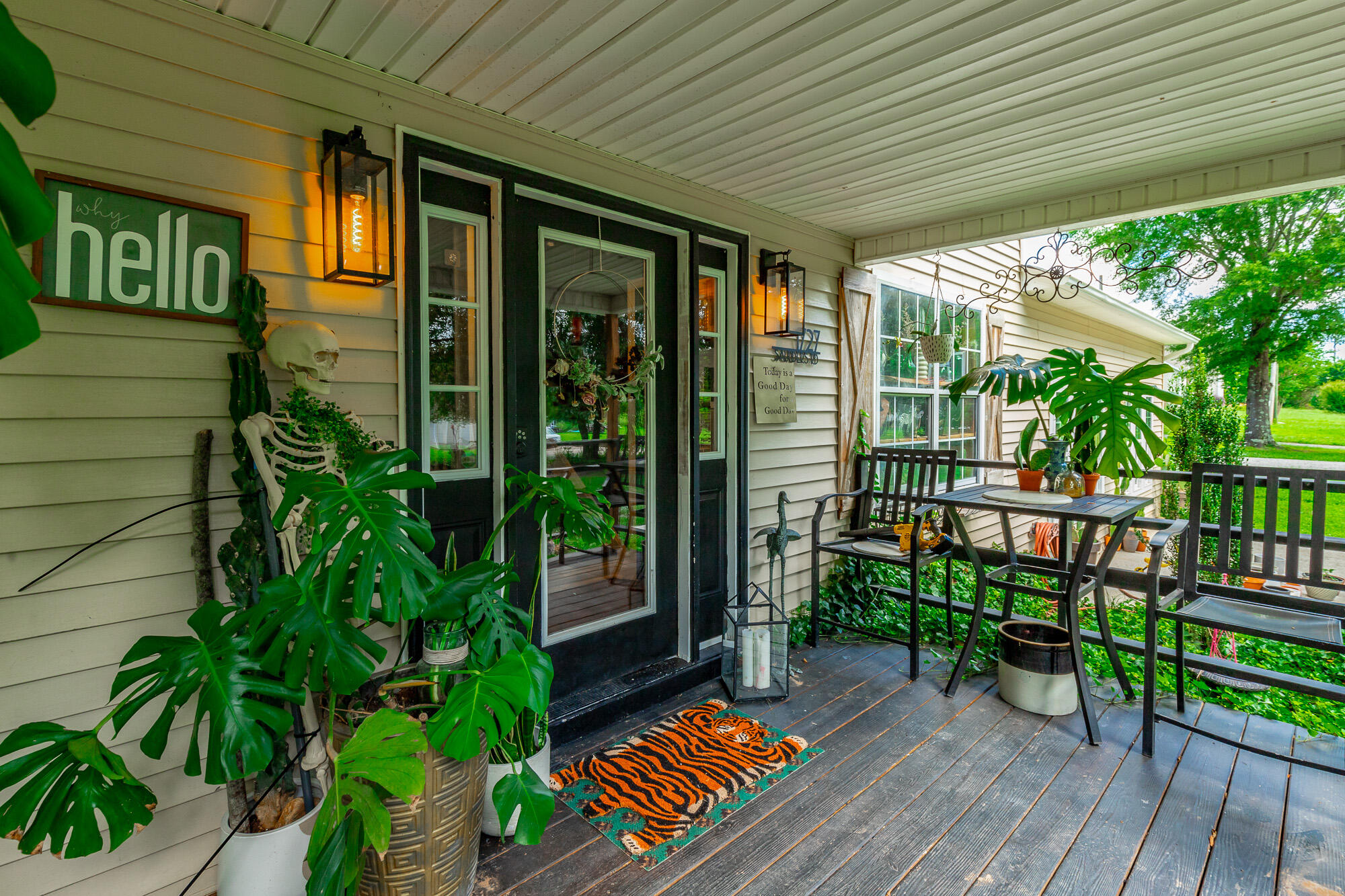 1727 Saunders Road