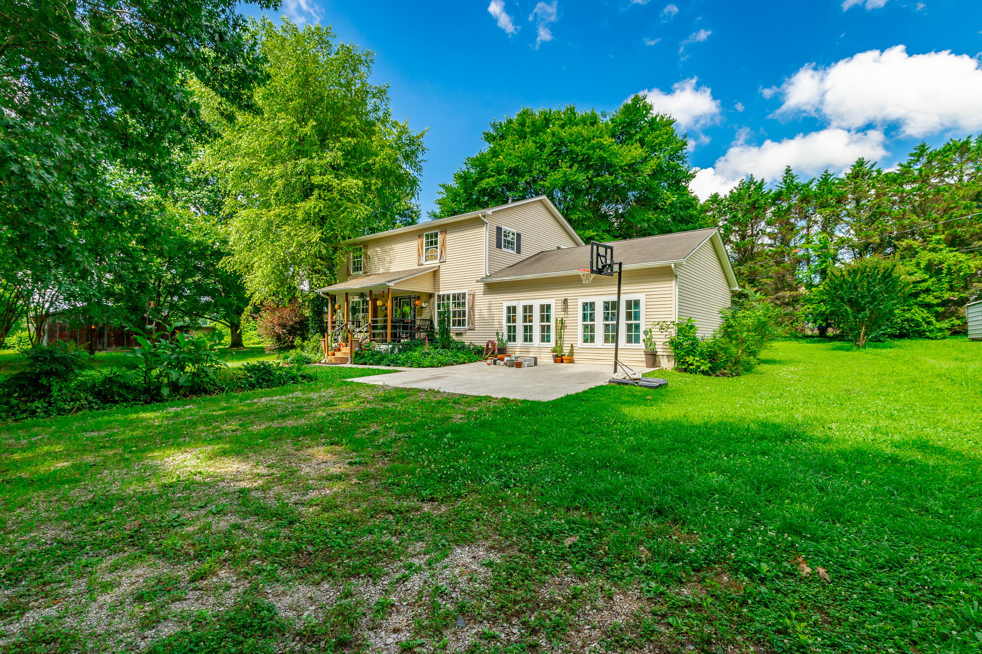 1727 Saunders Road