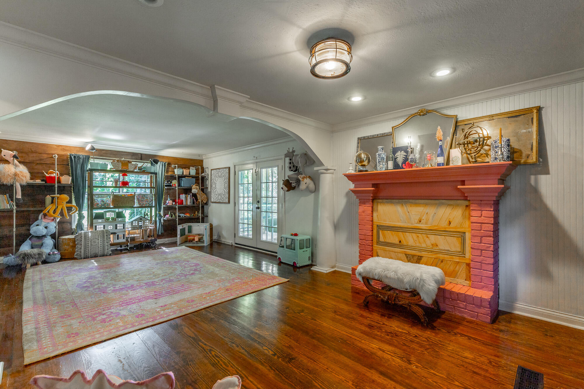 1727 Saunders Road