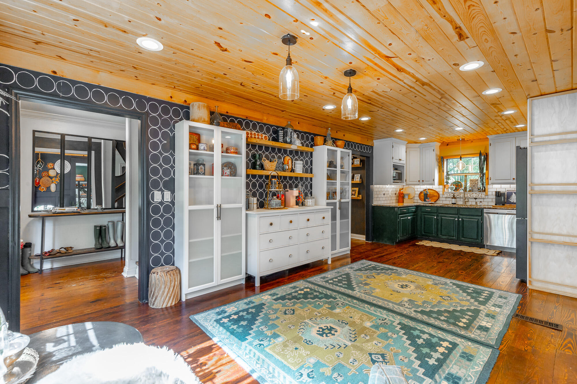 1727 Saunders Road