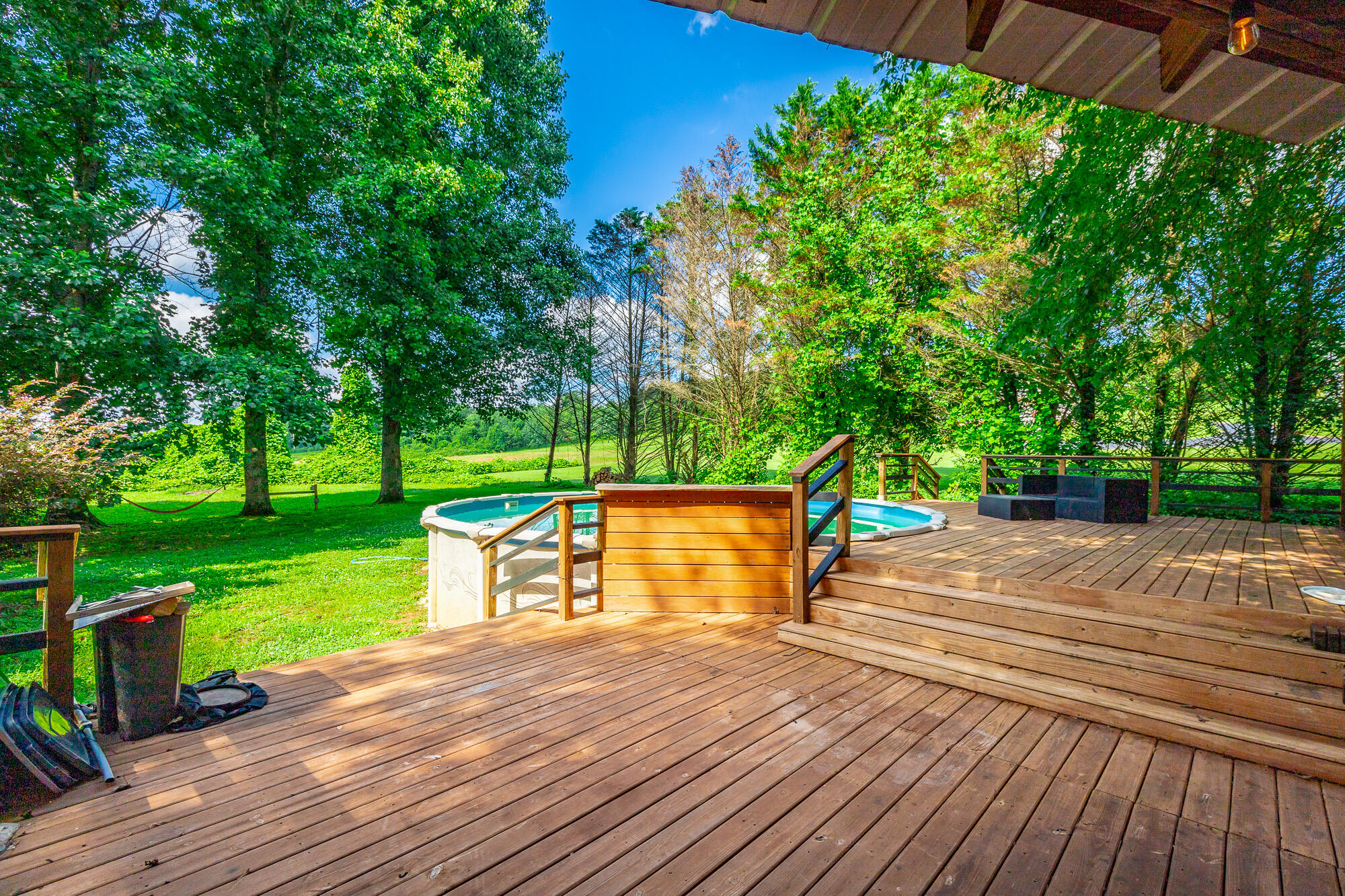 1727 Saunders Road