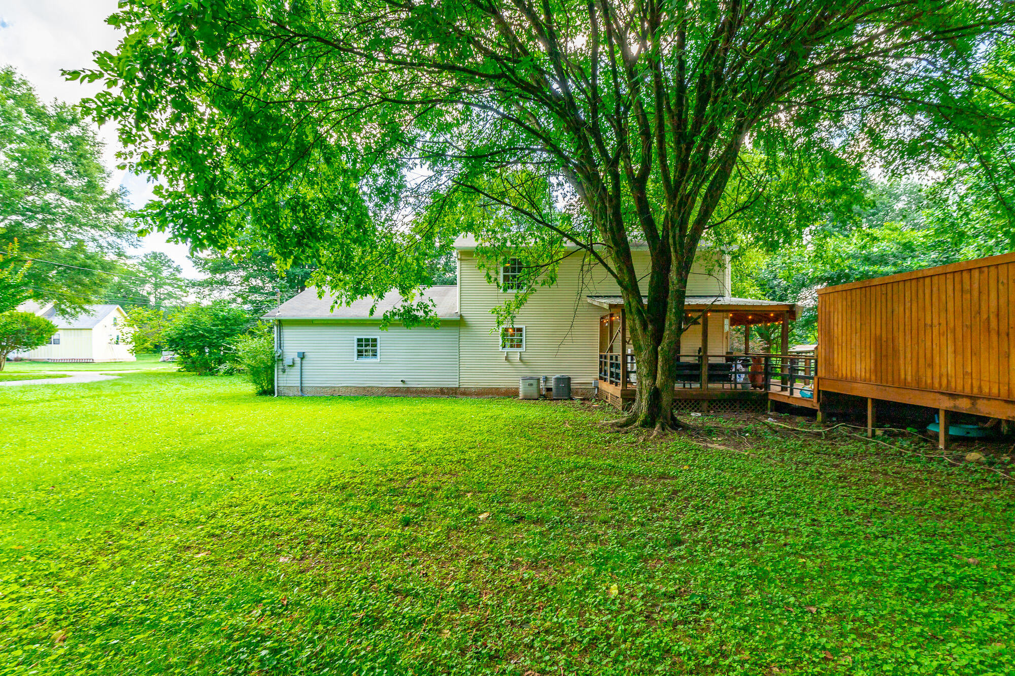 1727 Saunders Road