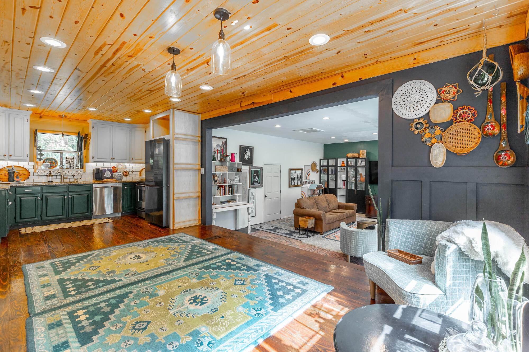 1727 Saunders Road