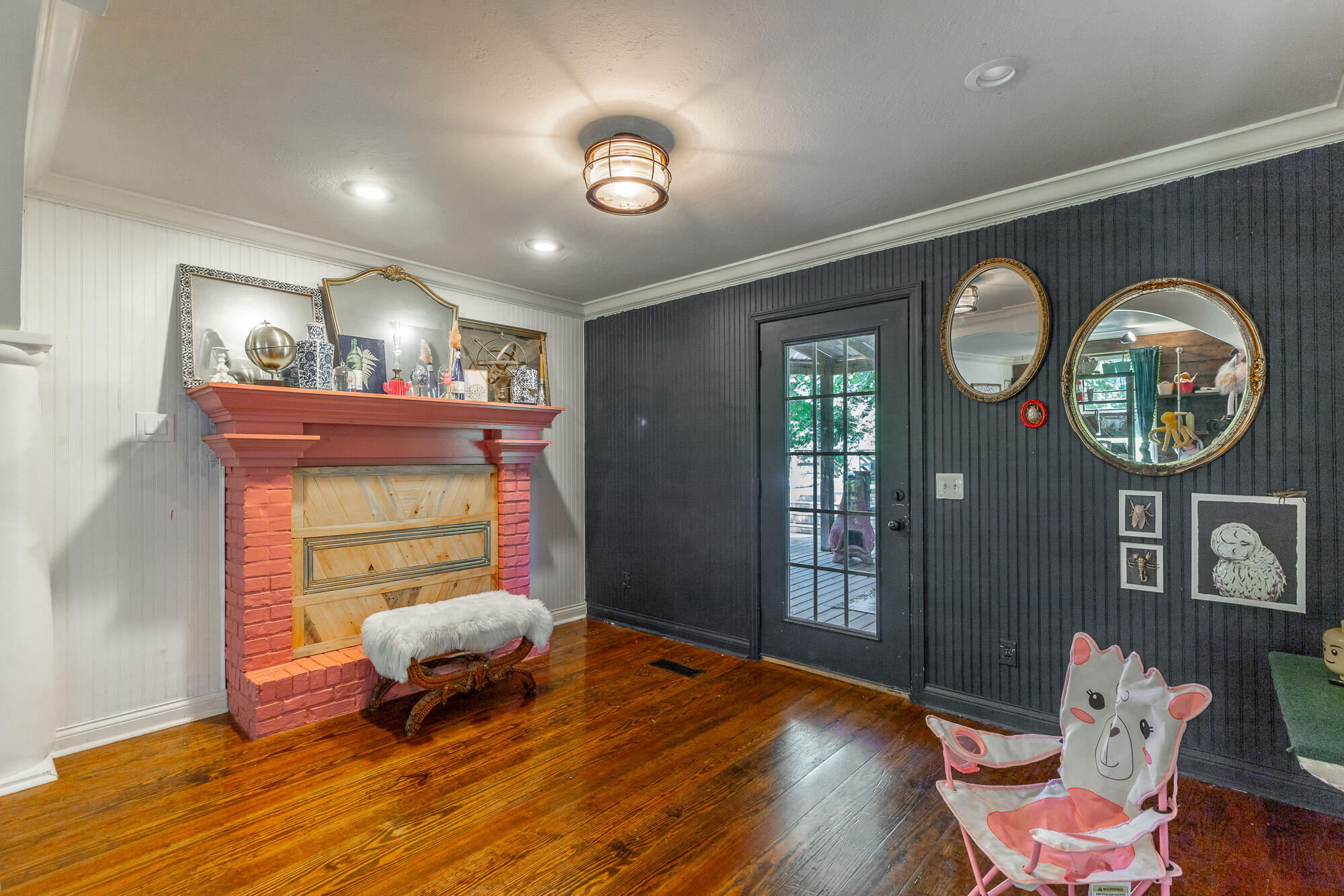 1727 Saunders Road