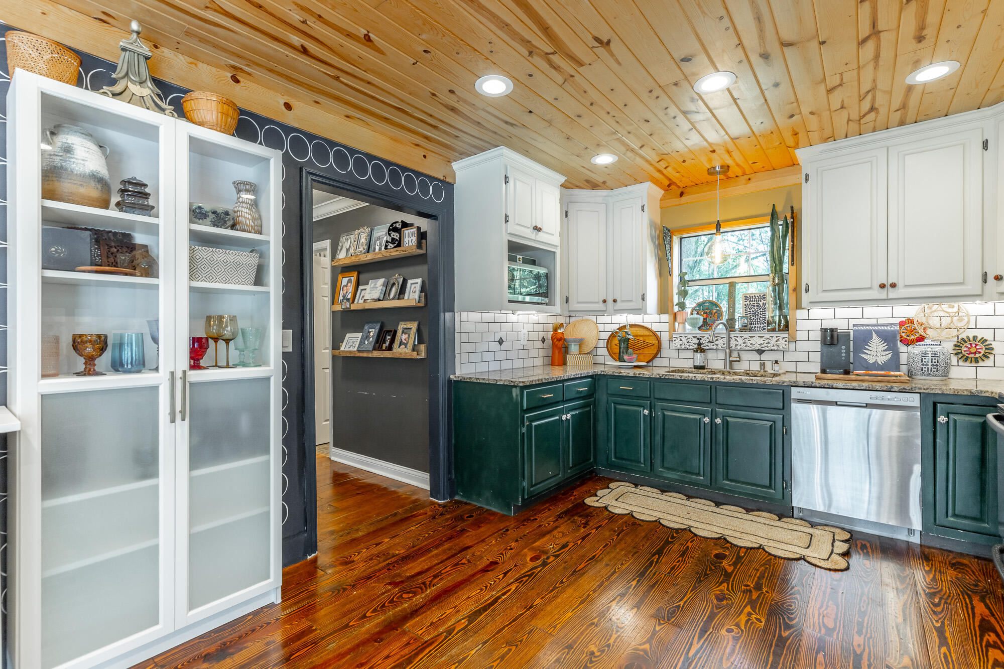 1727 Saunders Road