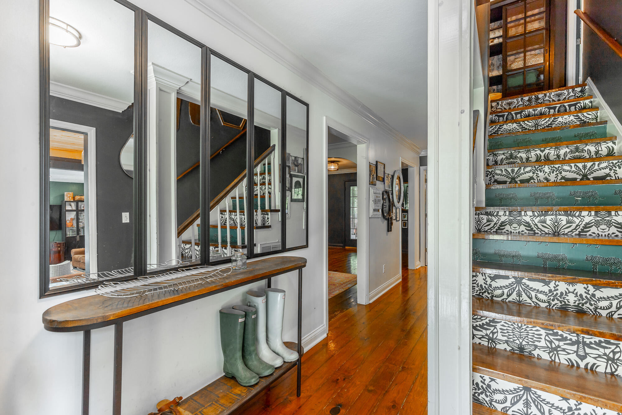 1727 Saunders Road