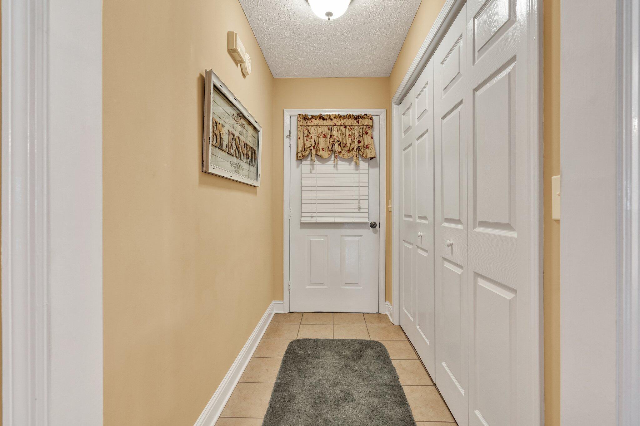 135 Charles Circle SE