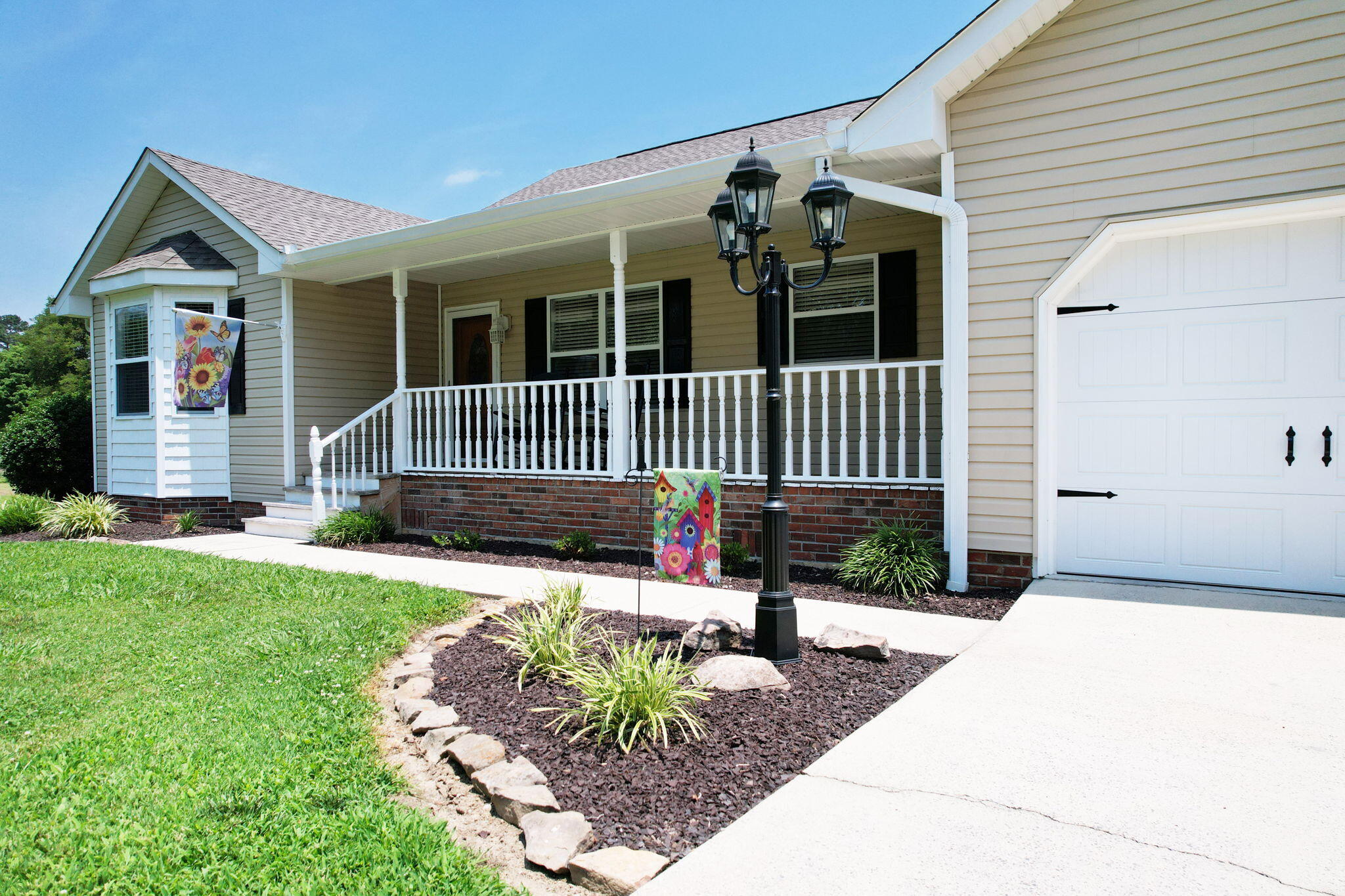 135 Charles Circle SE