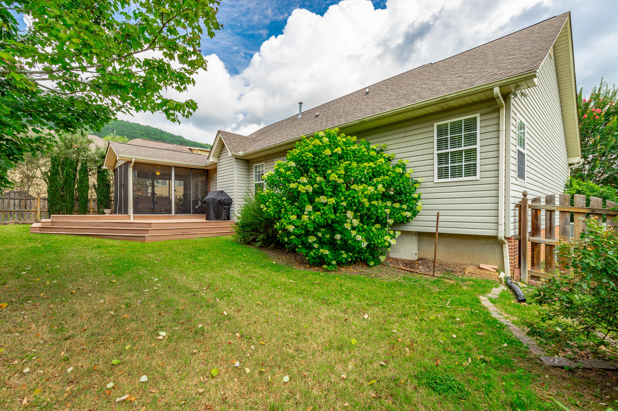 212 Cox Lane