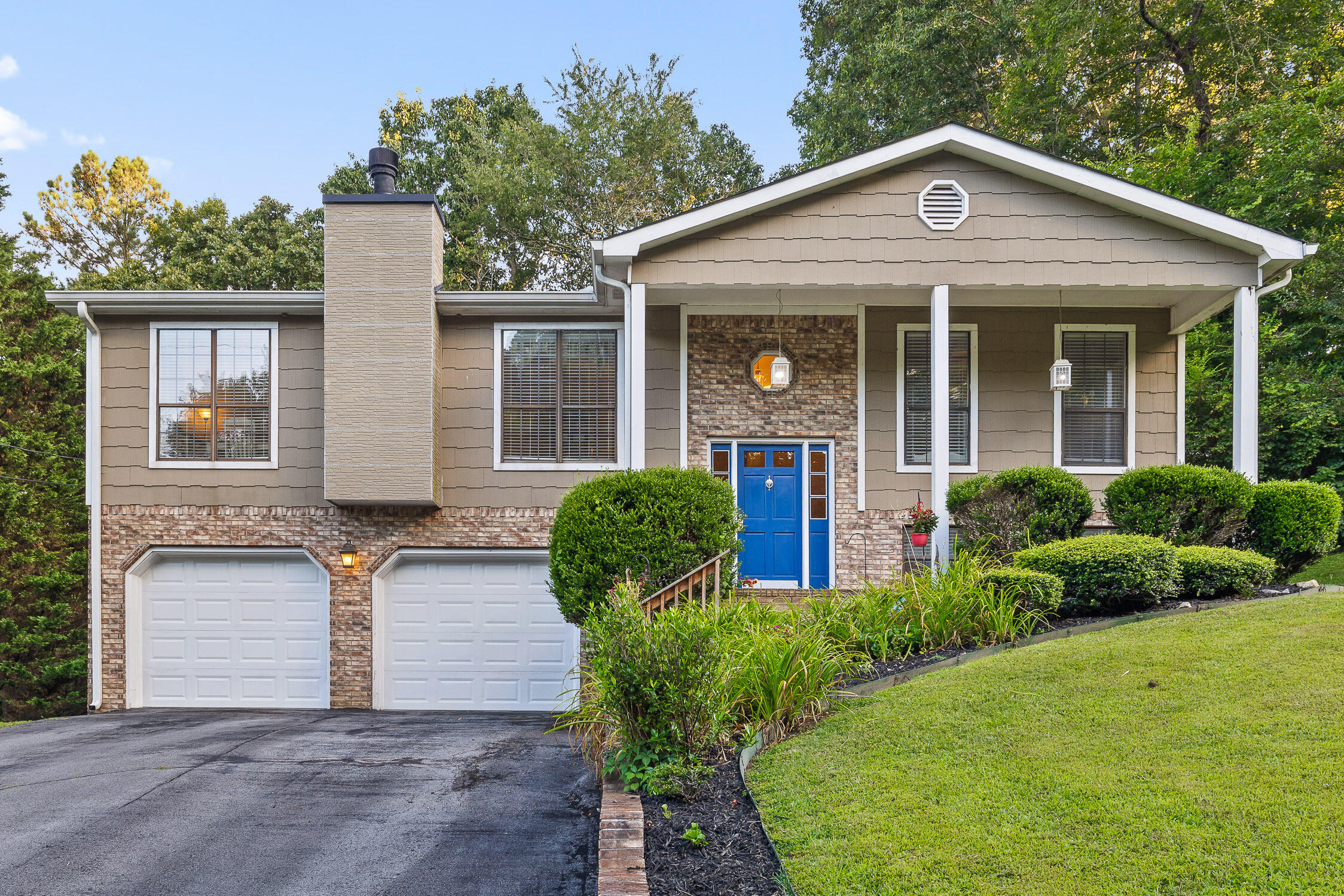 270 Rolling Meadows Drive