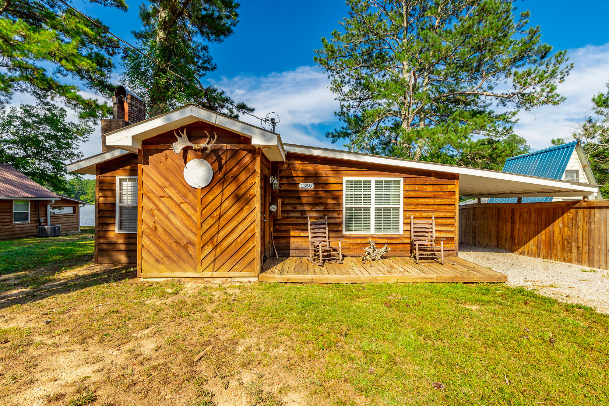 1350 Peggy Lane