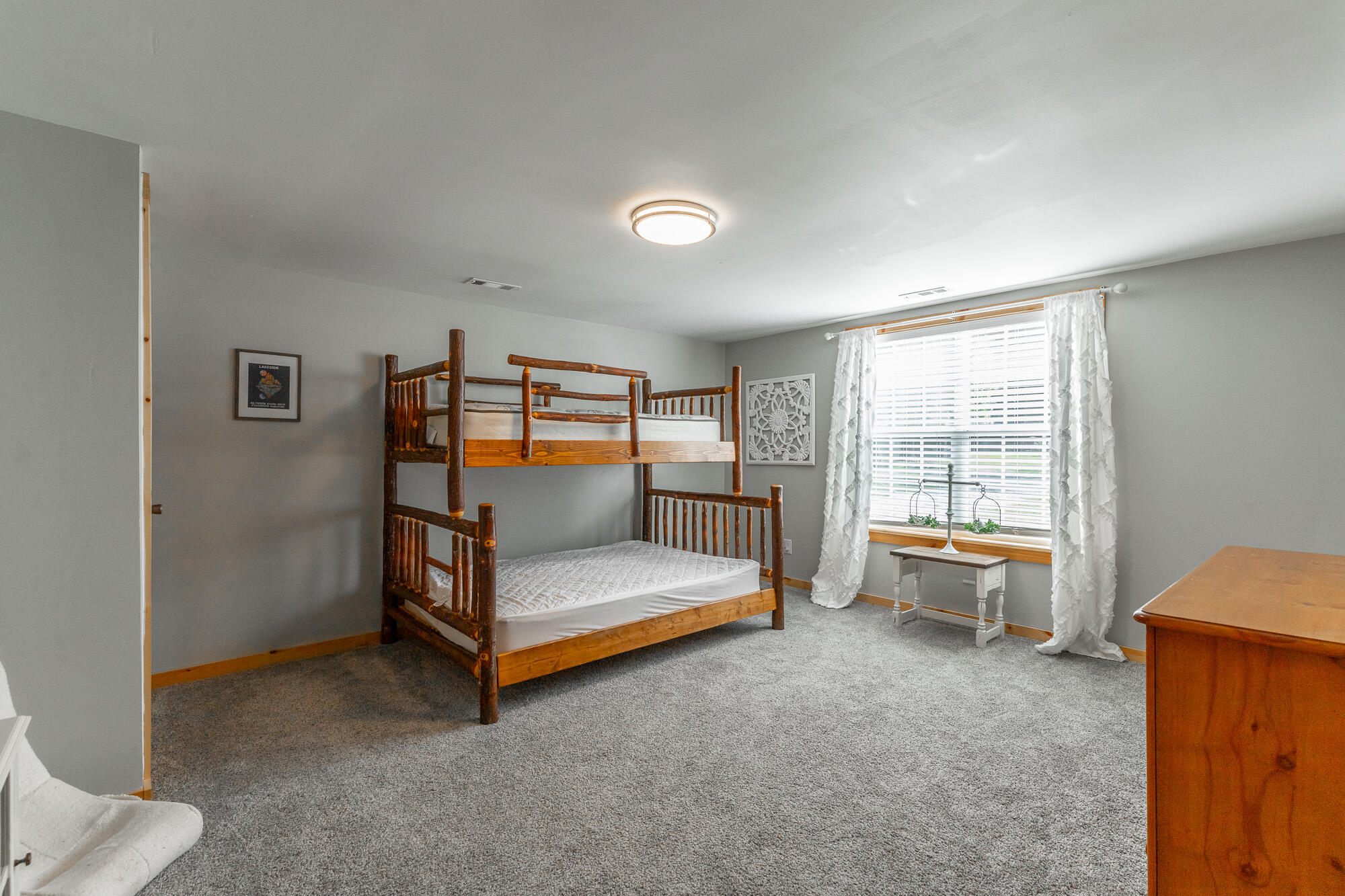 1350 Peggy Lane