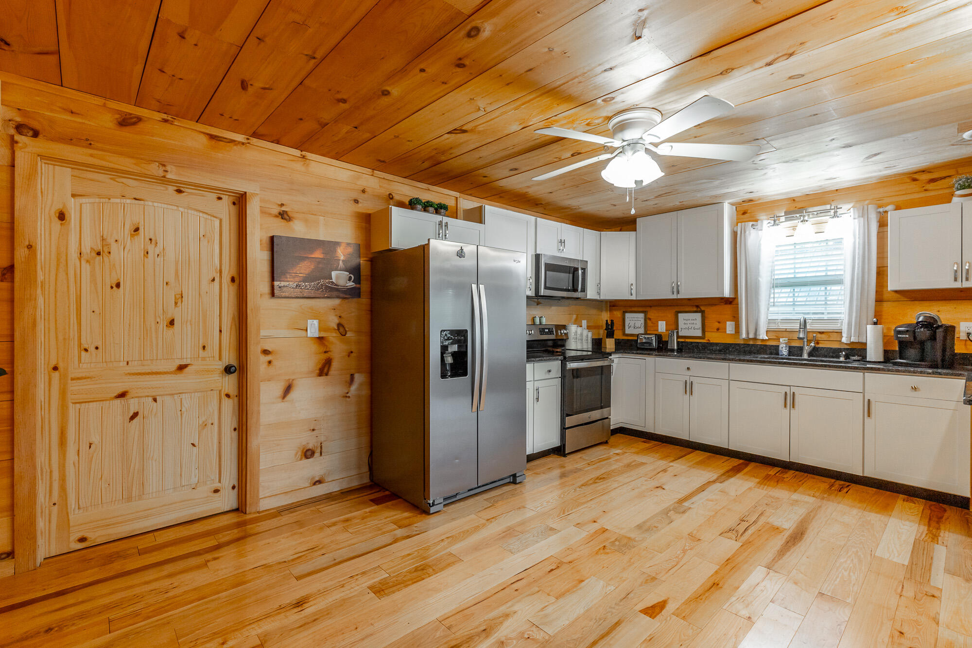 1350 Peggy Lane