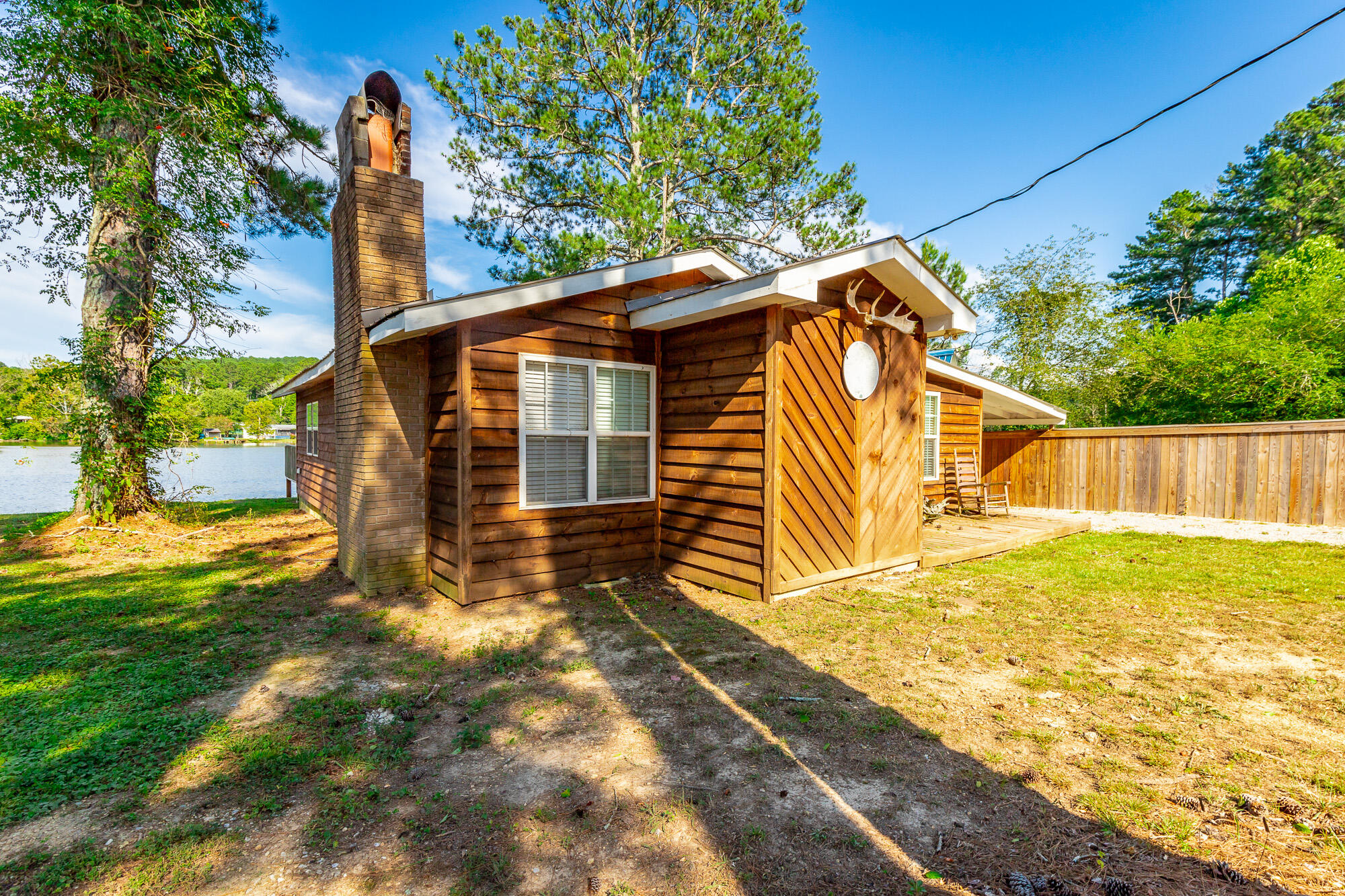 1350 Peggy Lane