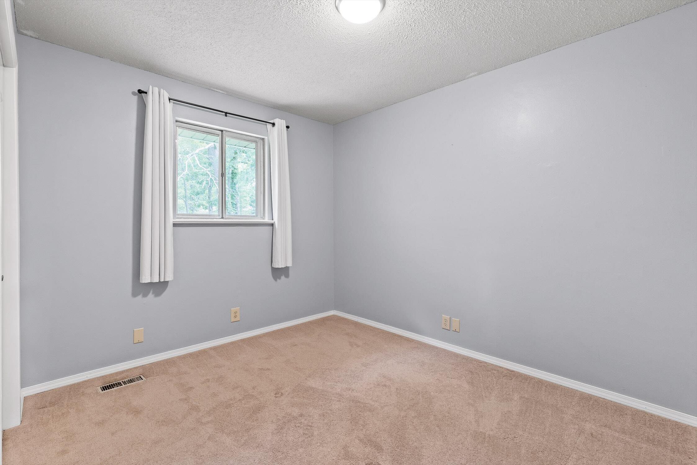 588 Tinker Bell Circle