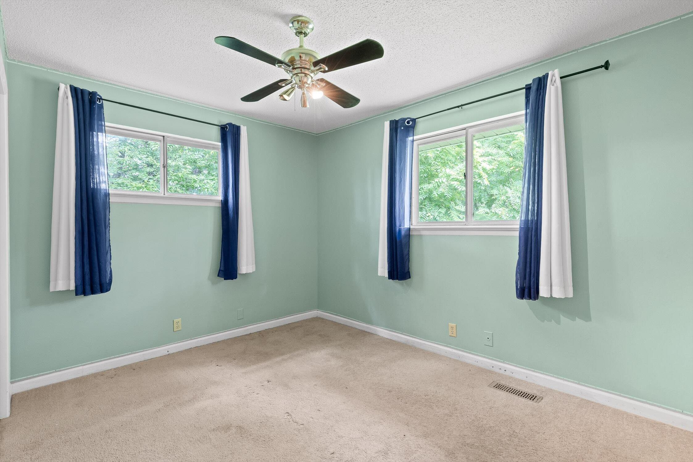 588 Tinker Bell Circle