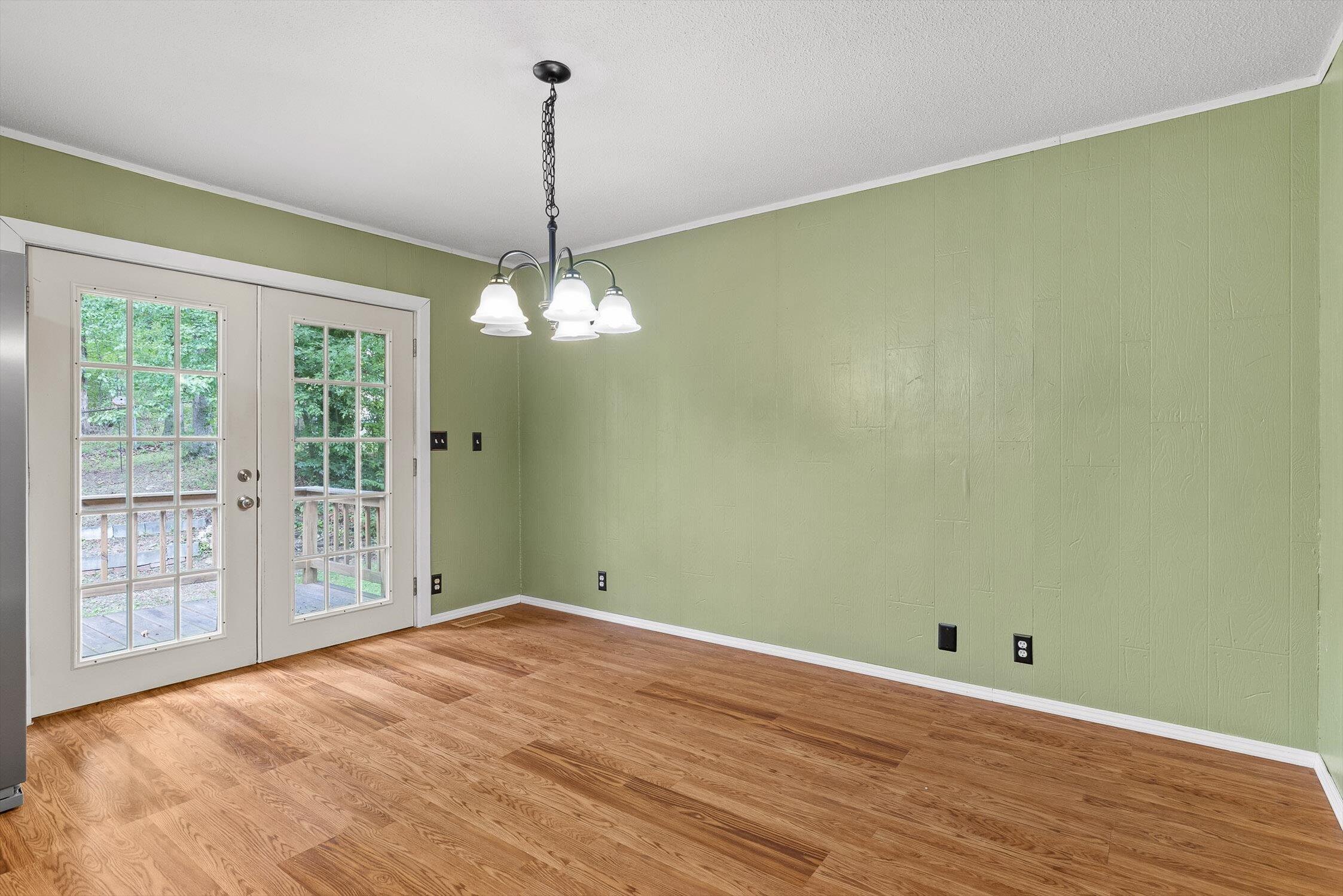 588 Tinker Bell Circle