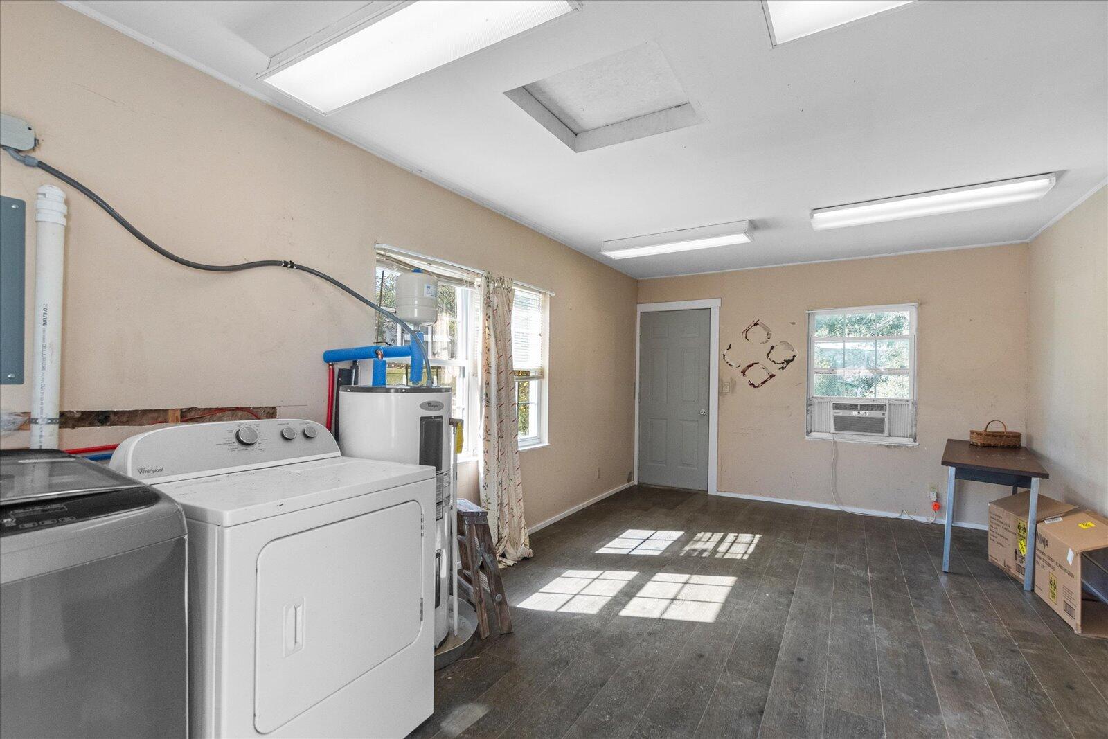 5131 Winding Lane