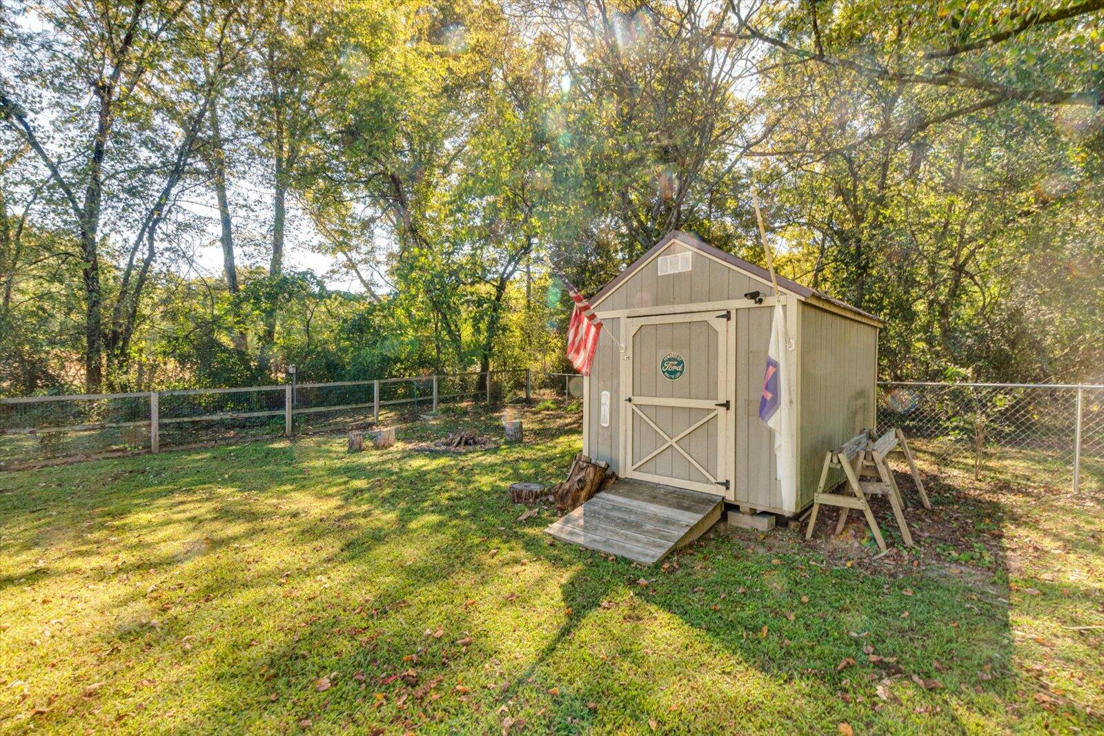 5131 Winding Lane