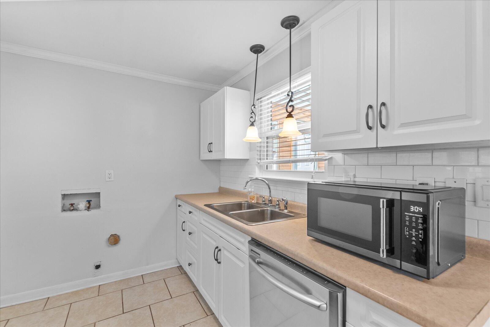 5131 Winding Lane