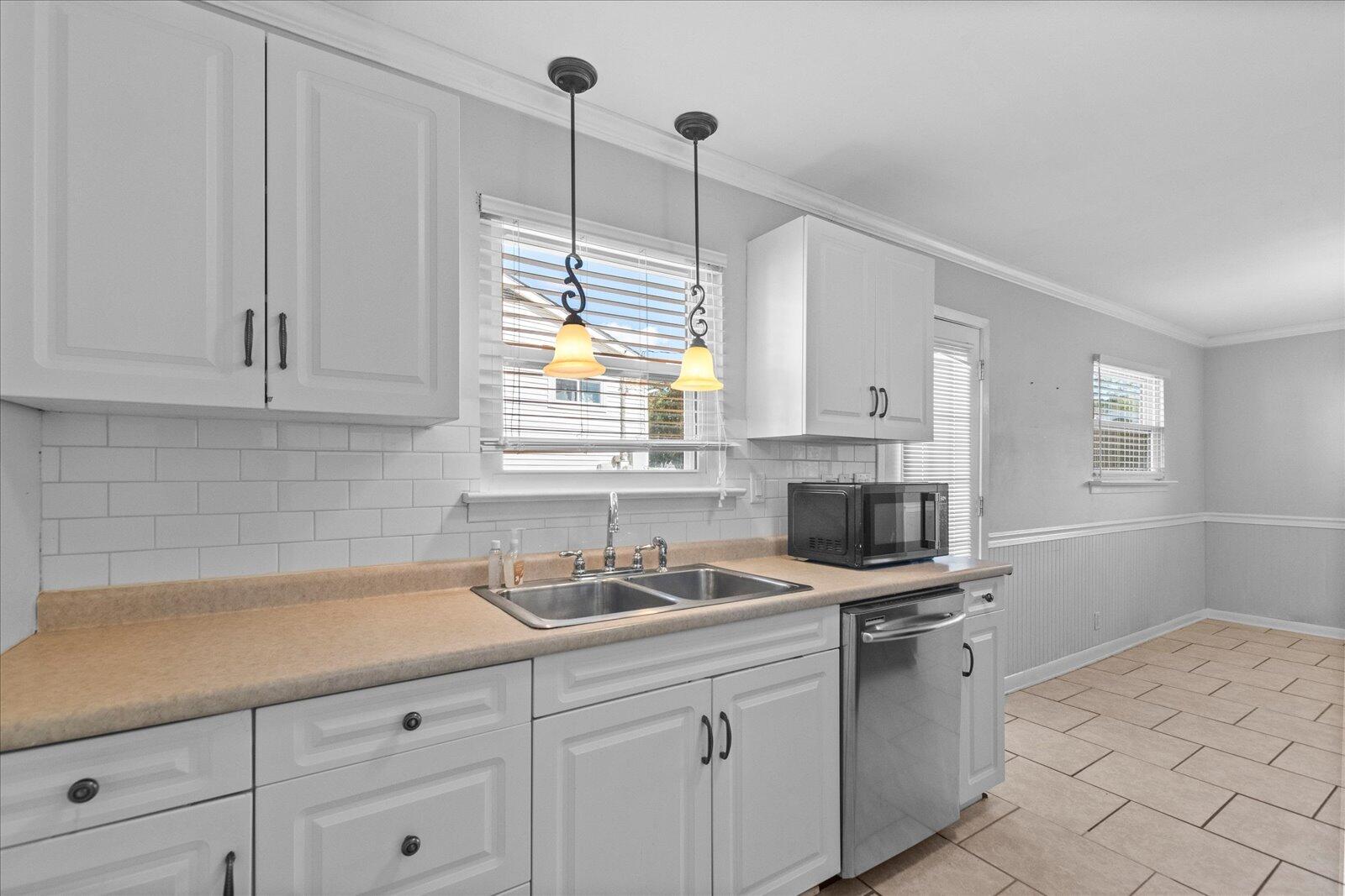 5131 Winding Lane