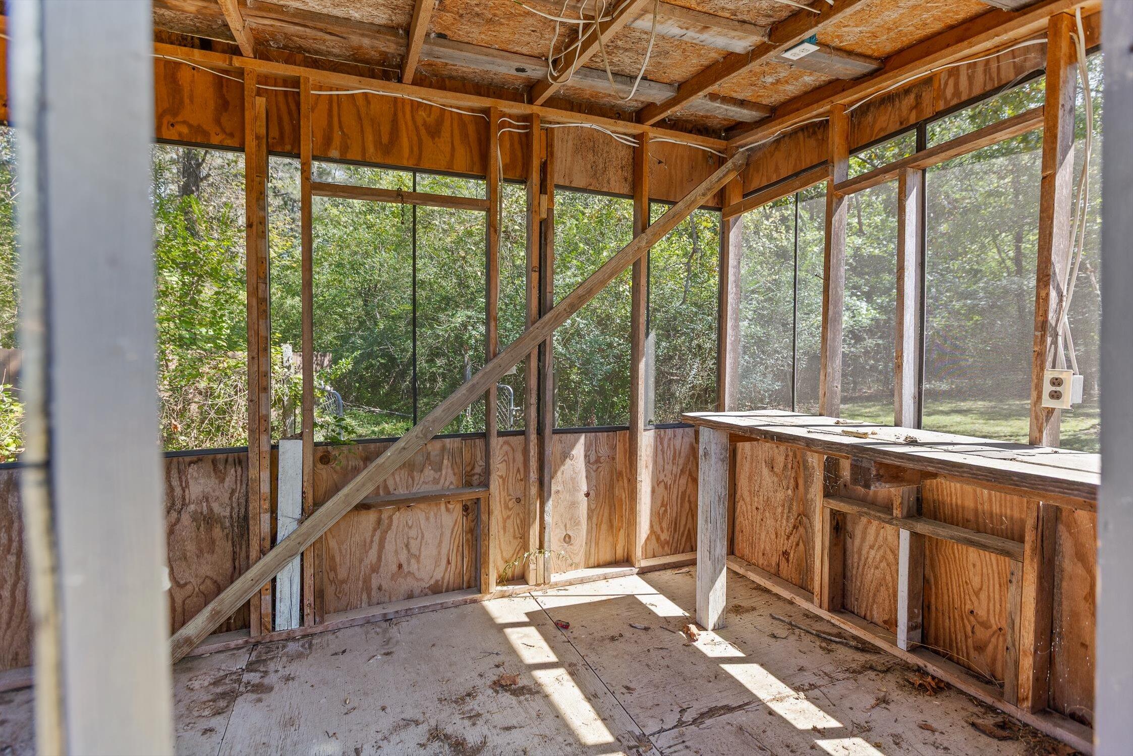 1046 Givens Road