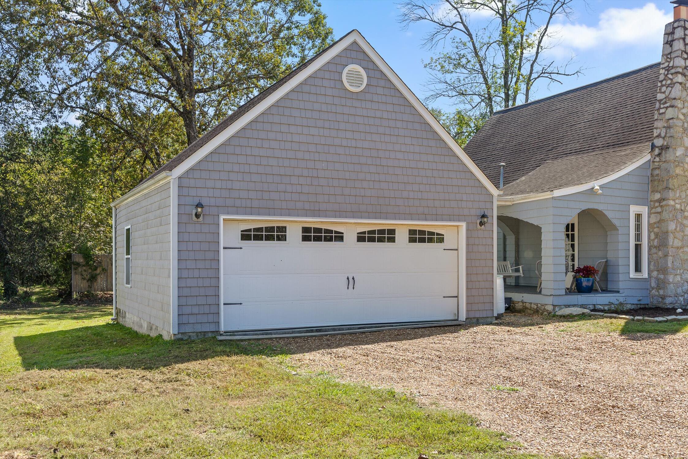 1046 Givens Road