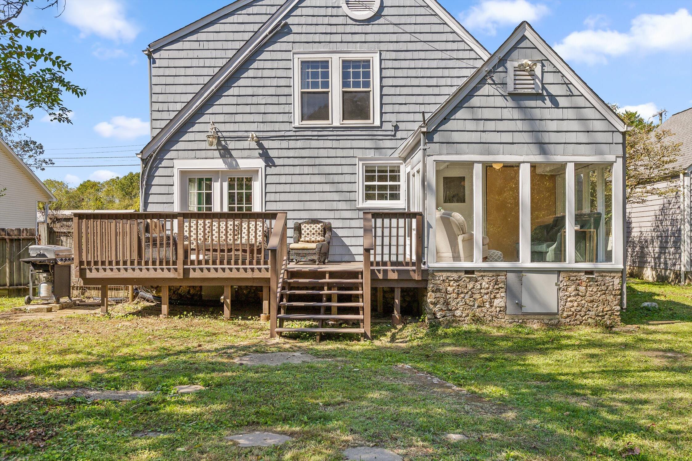 1046 Givens Road
