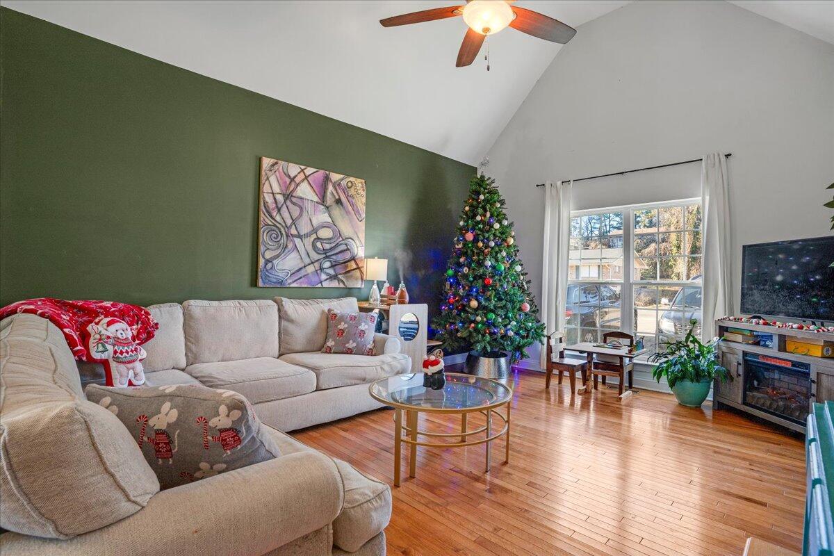 4026 Teakwood Drive