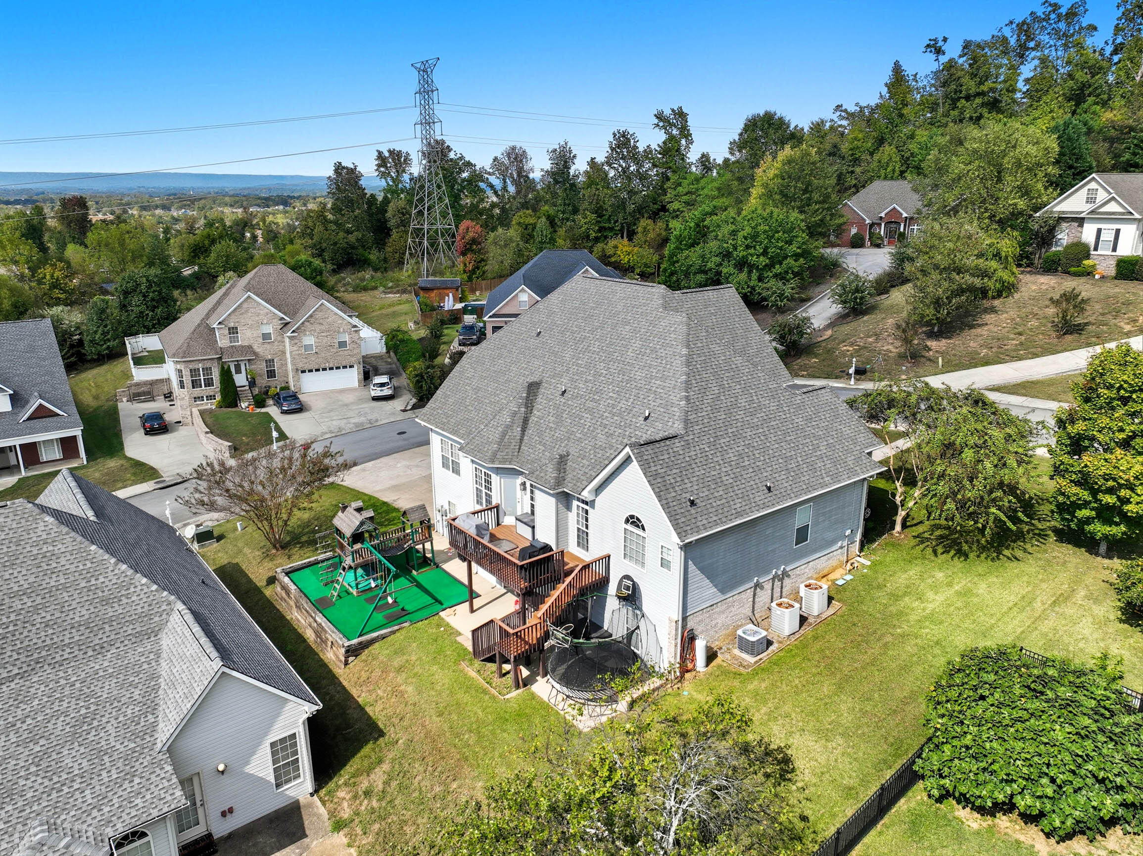 2290 Red Tail Lane