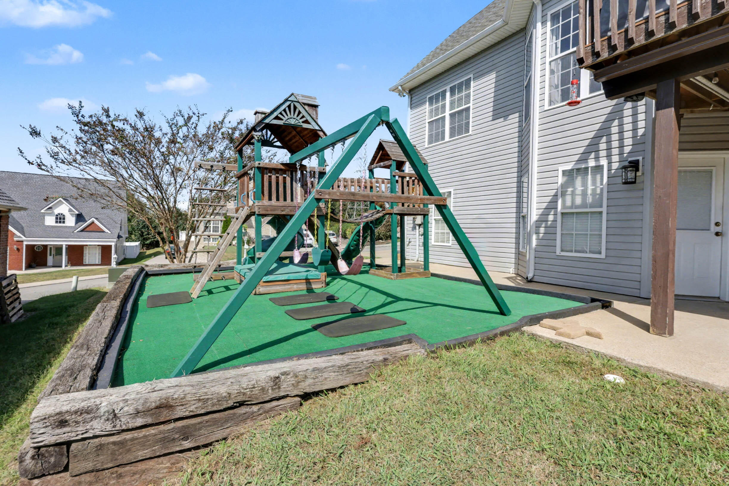 2290 Red Tail Lane