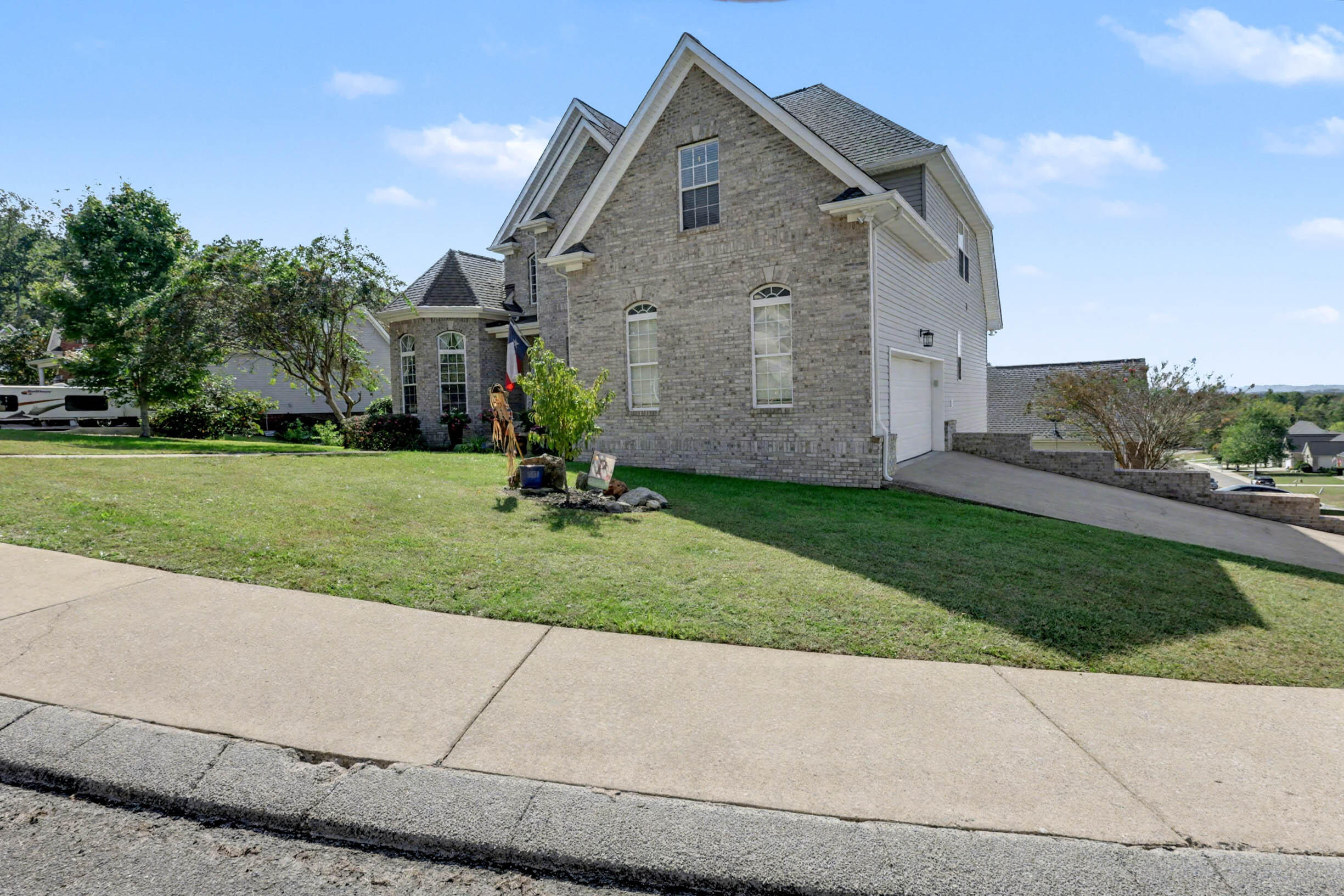 2290 Red Tail Lane