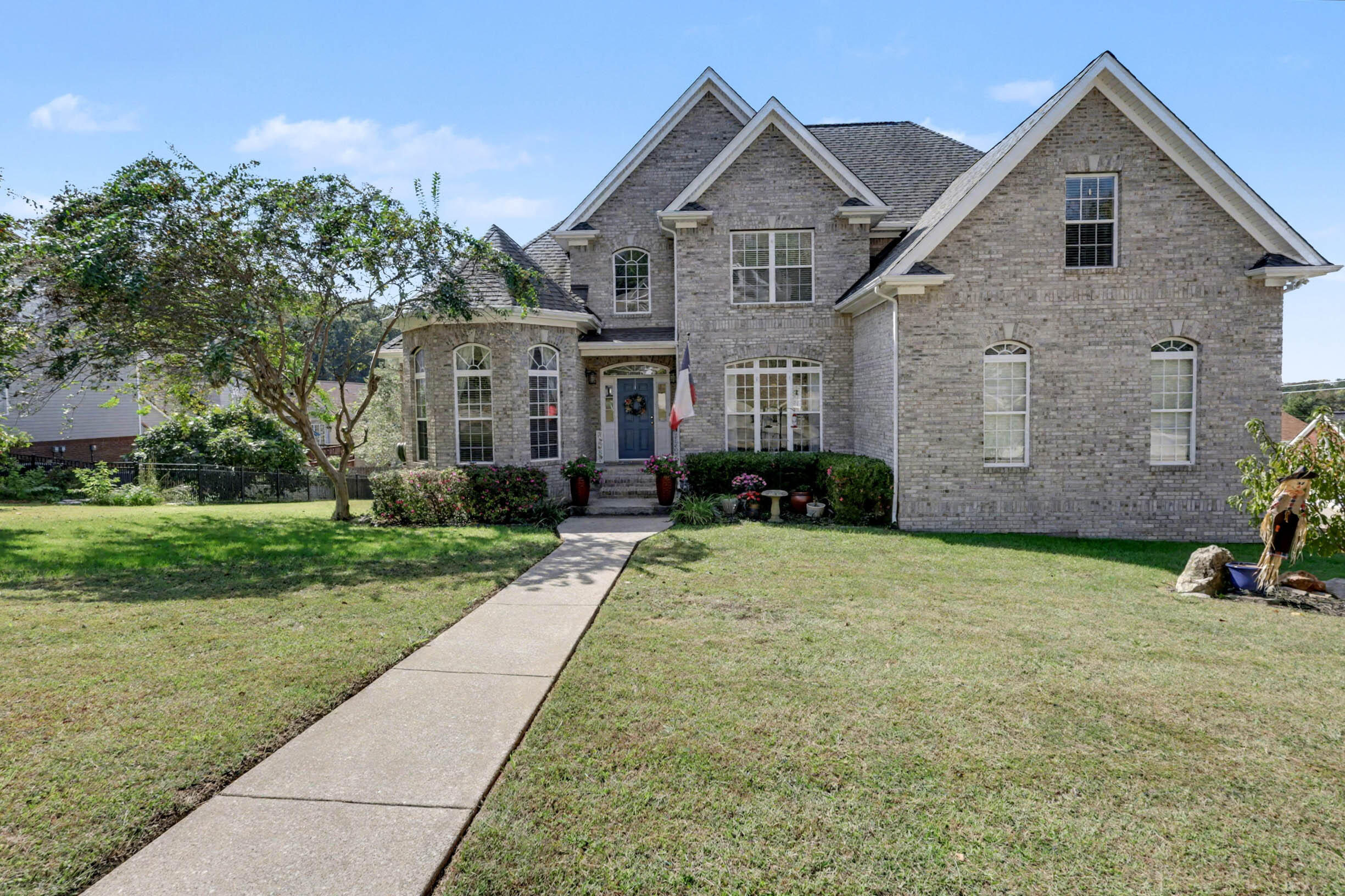2290 Red Tail Lane