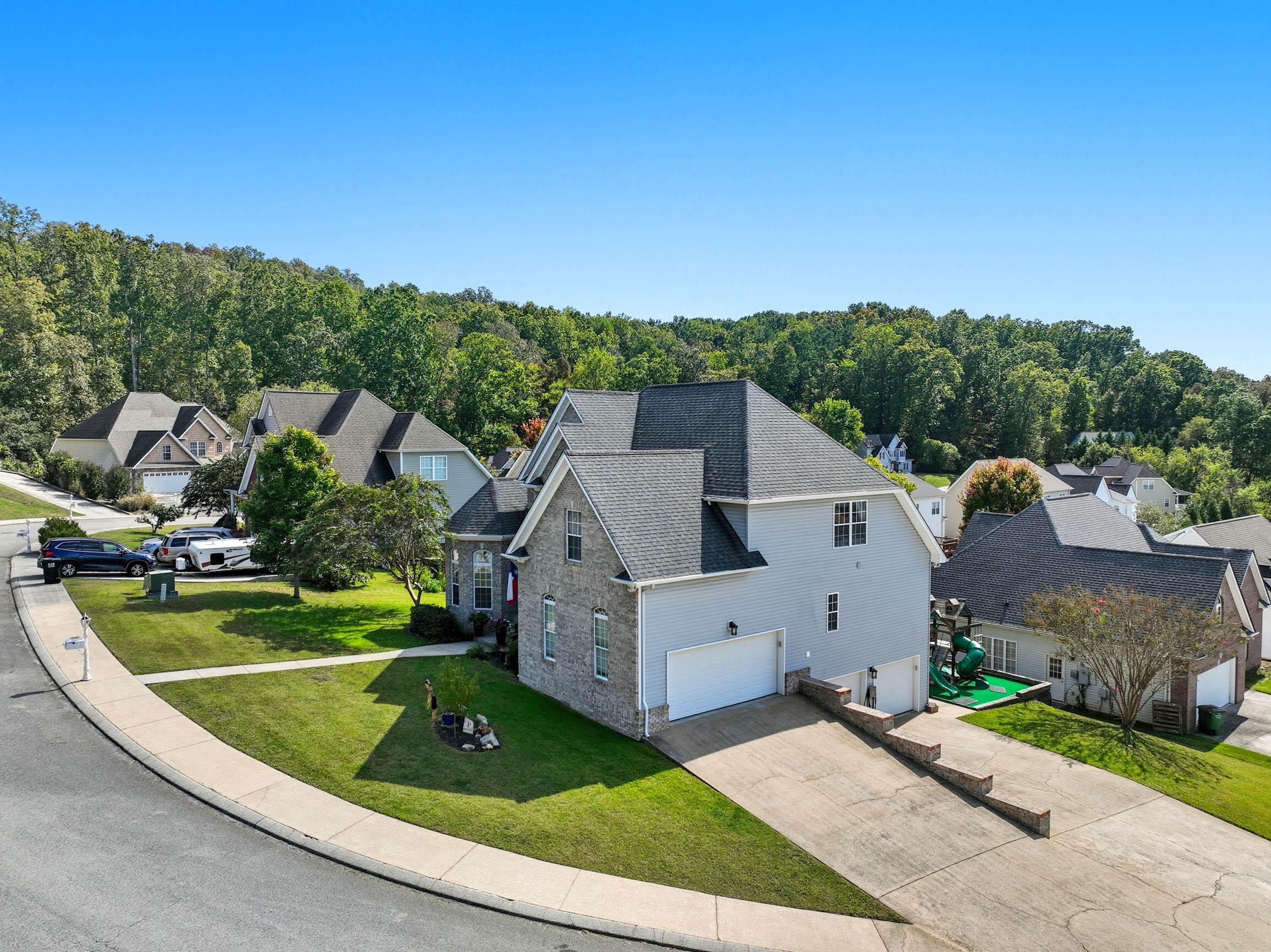 2290 Red Tail Lane