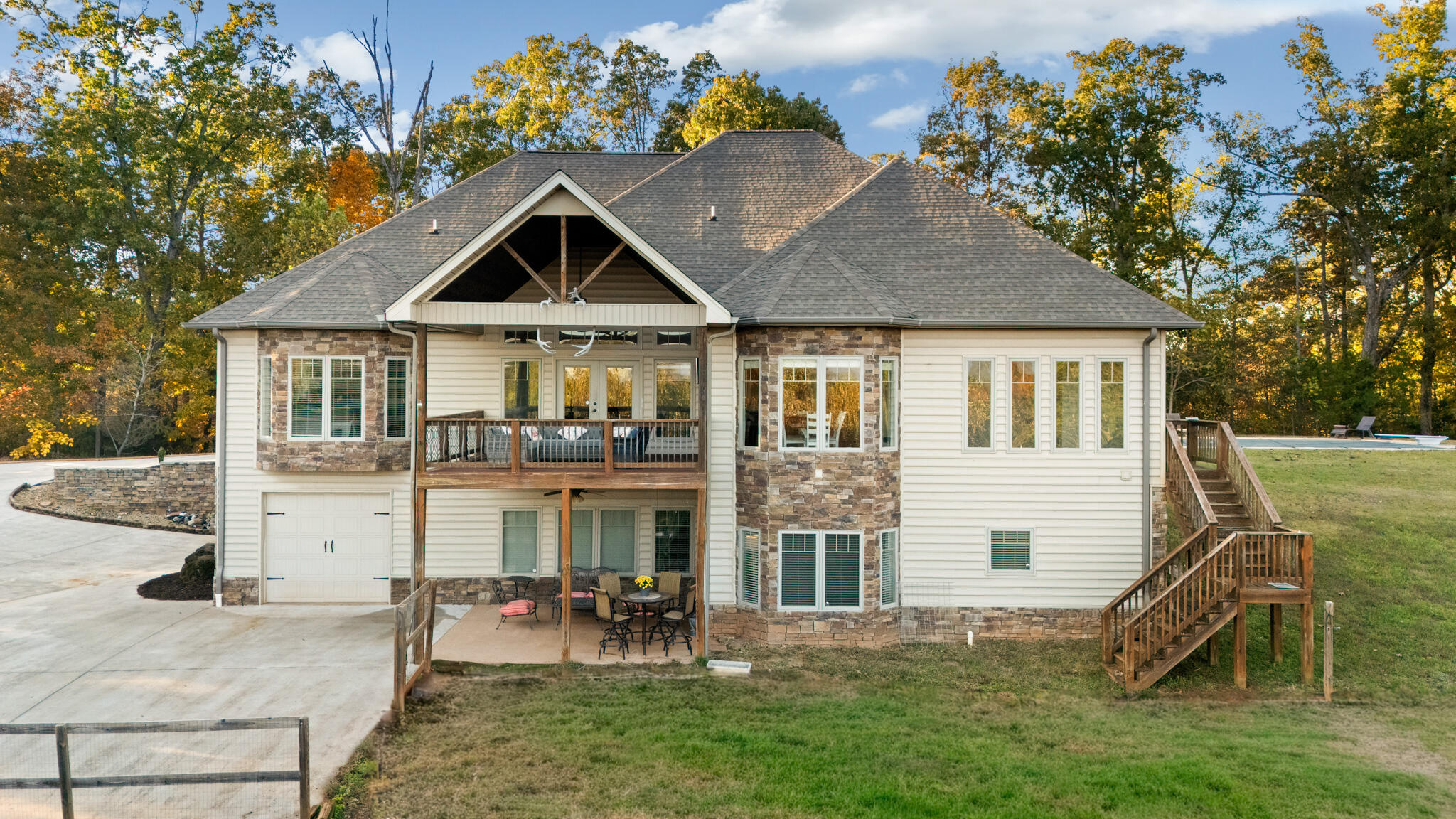 549 Old Bacon Road NE